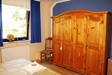 Der Scharnk im Schlafzimmer der Dachgeschoss-Wohnung