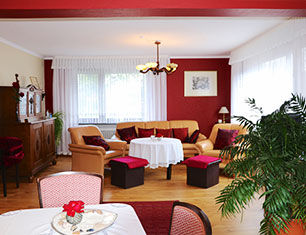 Das Wohnzimmer im Erdgeschoss der Rosenschmiede